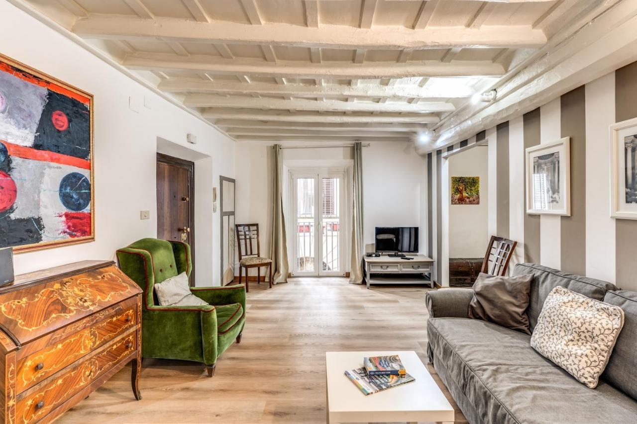 Lovely Spacious Apartment Near The Colosseum Řím Exteriér fotografie