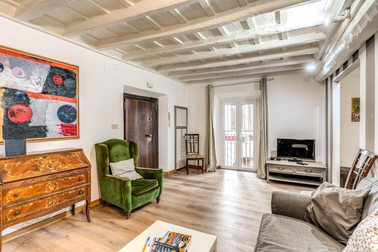 Lovely Spacious Apartment Near The Colosseum Řím Exteriér fotografie