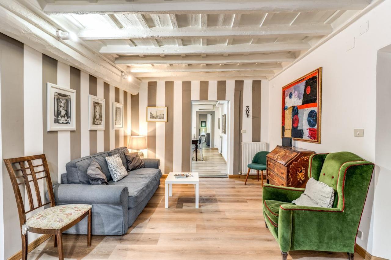 Lovely Spacious Apartment Near The Colosseum Řím Exteriér fotografie