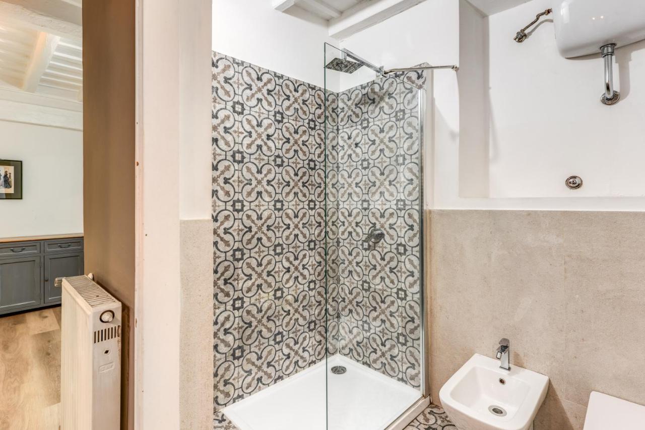 Lovely Spacious Apartment Near The Colosseum Řím Exteriér fotografie