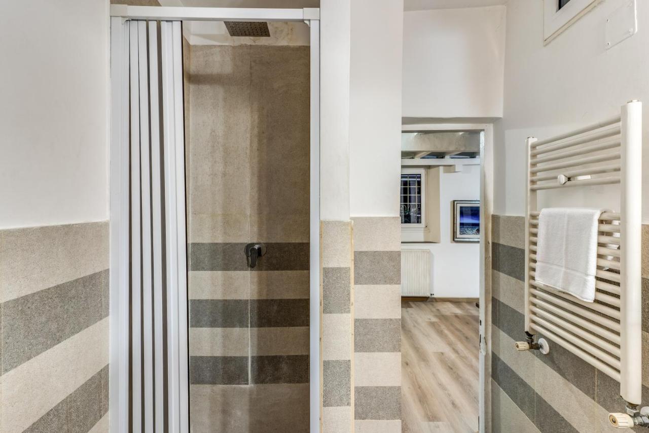 Lovely Spacious Apartment Near The Colosseum Řím Exteriér fotografie